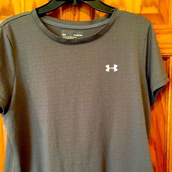 Gray women’s Under Armour Short Sleeve T Shirt - Picture 1 of 3